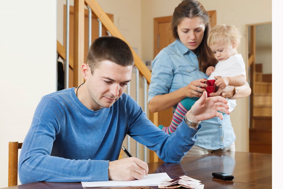 Poor Family Concept, Despair, Helpless. Low Income Stock Image - Image of  finance, home: 147184219