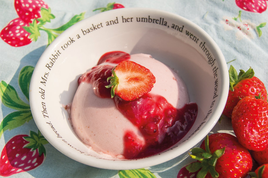 ucstrawberrypannacotta.jpg