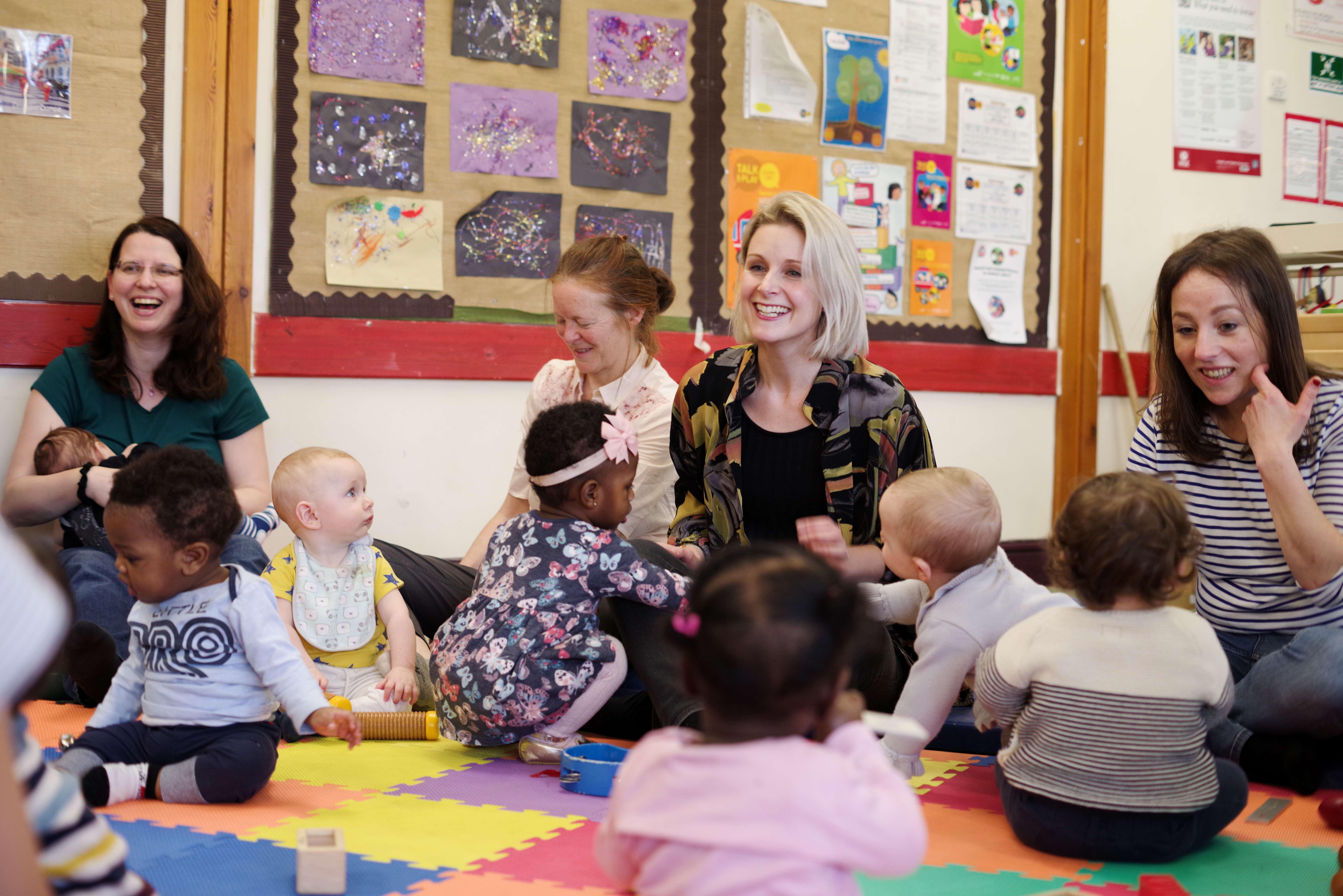 06-rosie-with-mums-and-lots-of-babies-southwark-group.jpg