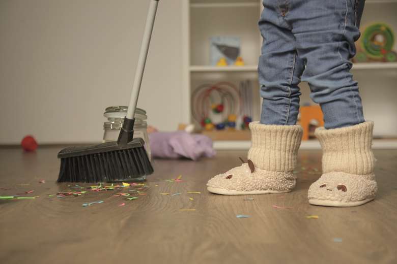 Parents should explain to children why tidying up is necessary
