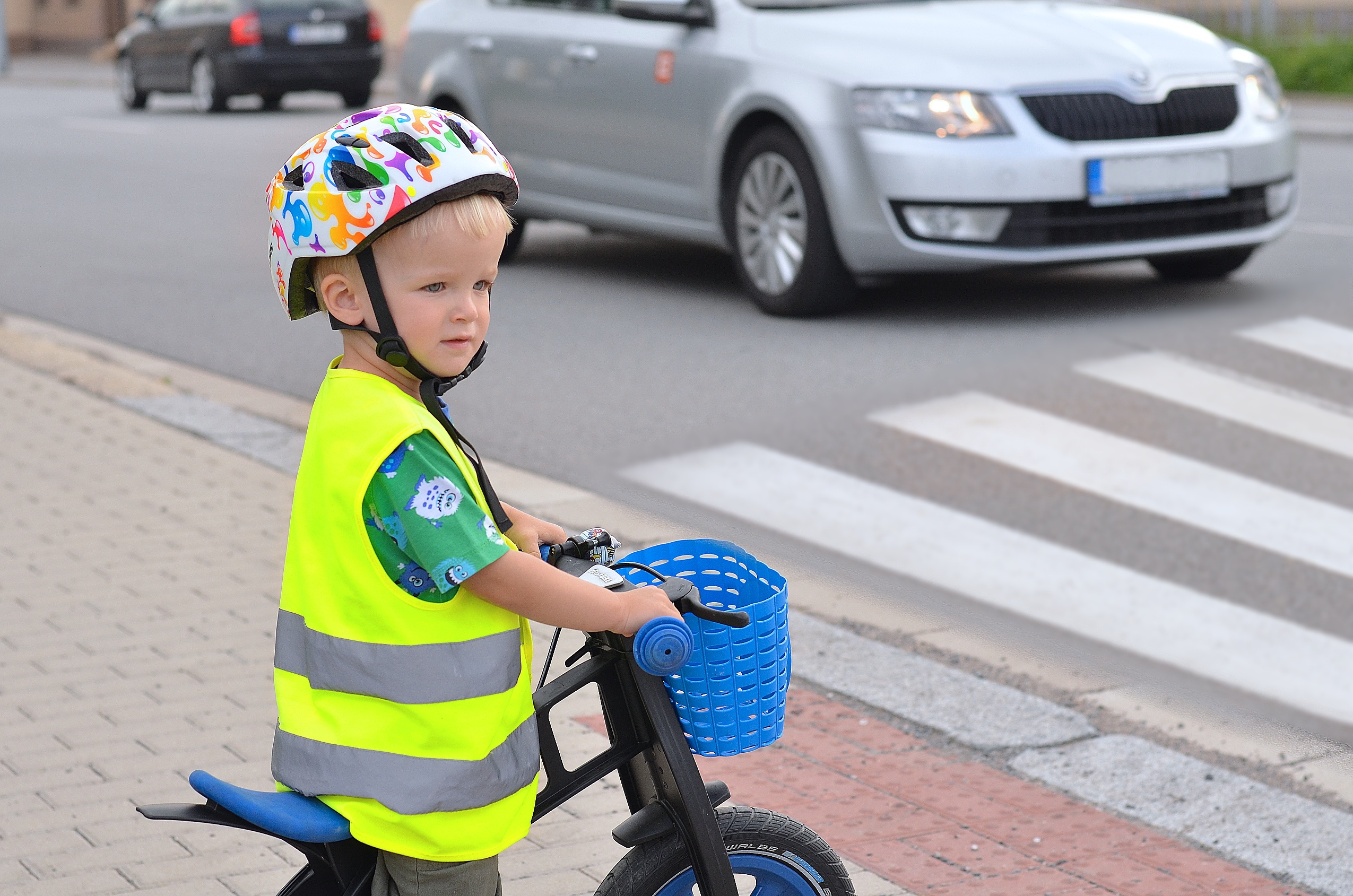 adobestock_145718262_traffic-boy-on-bike.jpeg