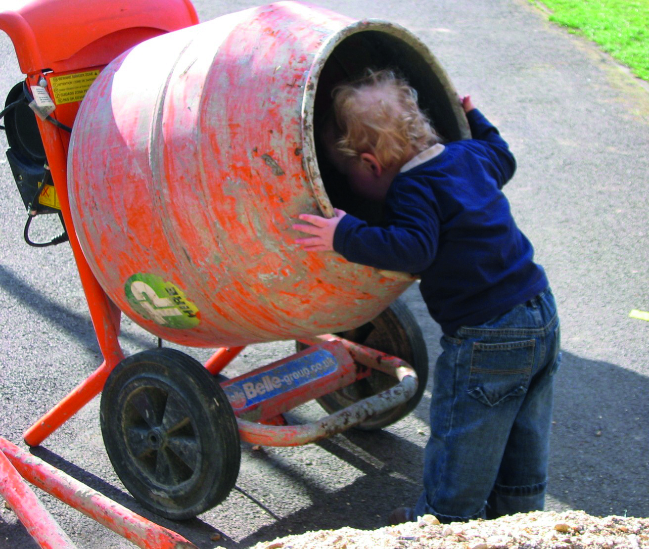 olly-cement-mixer-march-06-01-crop.jpg