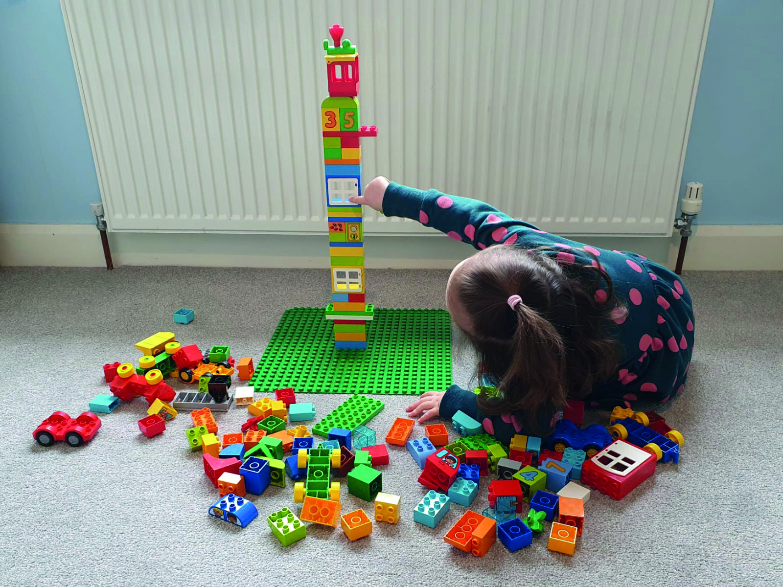 girl-with-lego.jpg