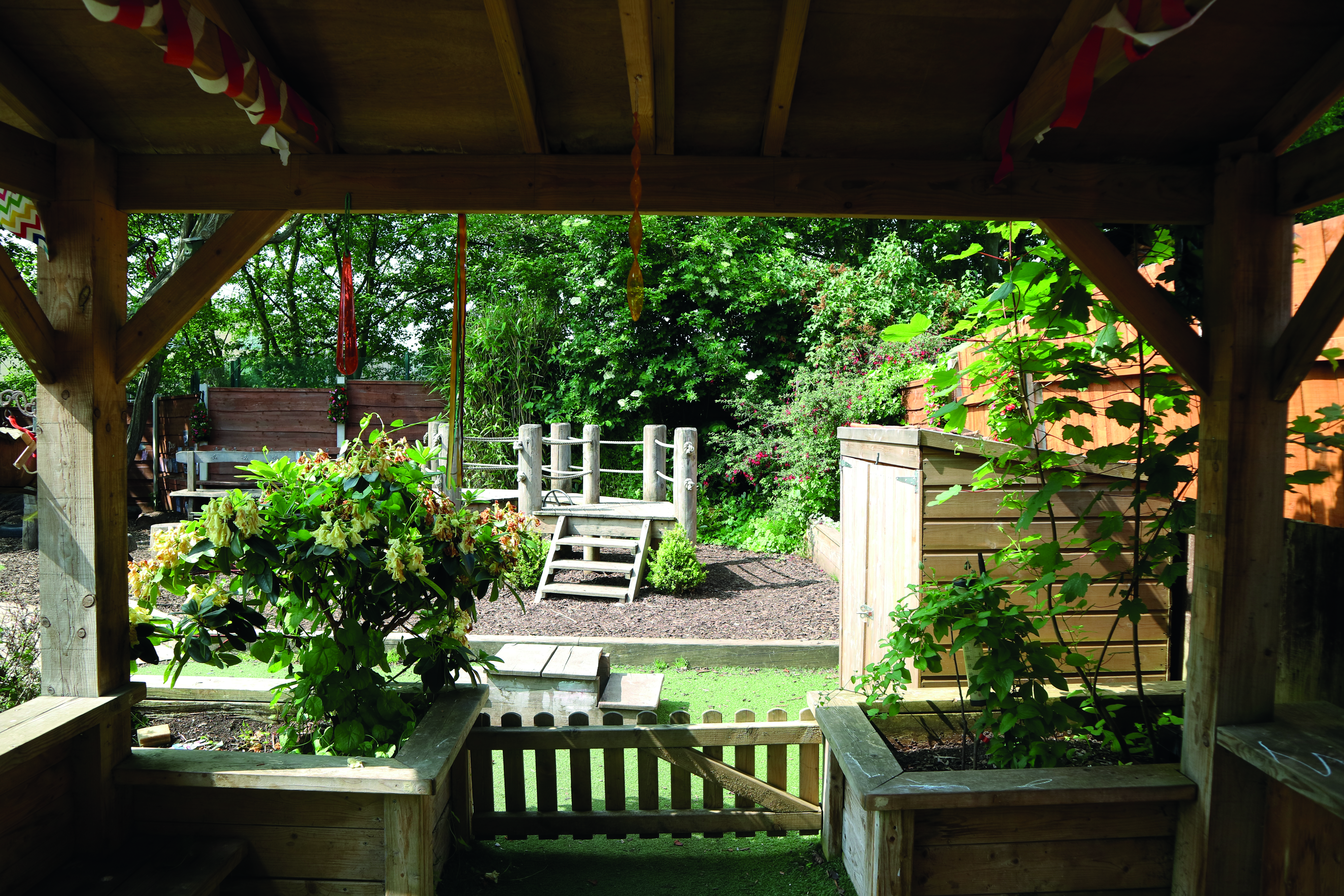 img_0309-holly-tree-montessori-nursery-stockport-garden-1.jpg