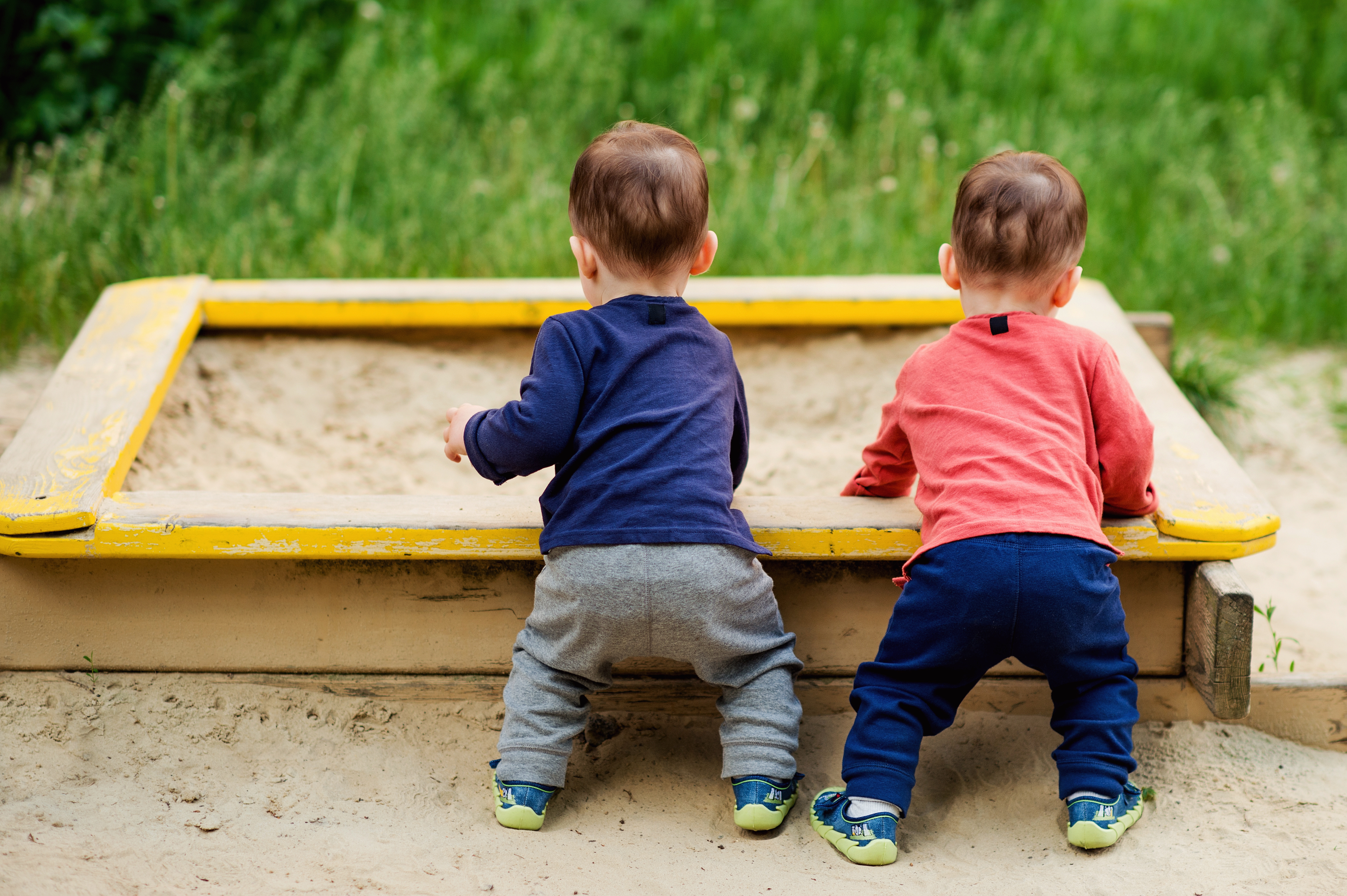 toddlers-playing-in-sandpit.jpeg