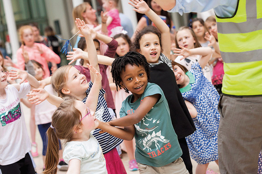 big-pic-edinburgh-childrens-festival-ruth-armstrong-web.jpg