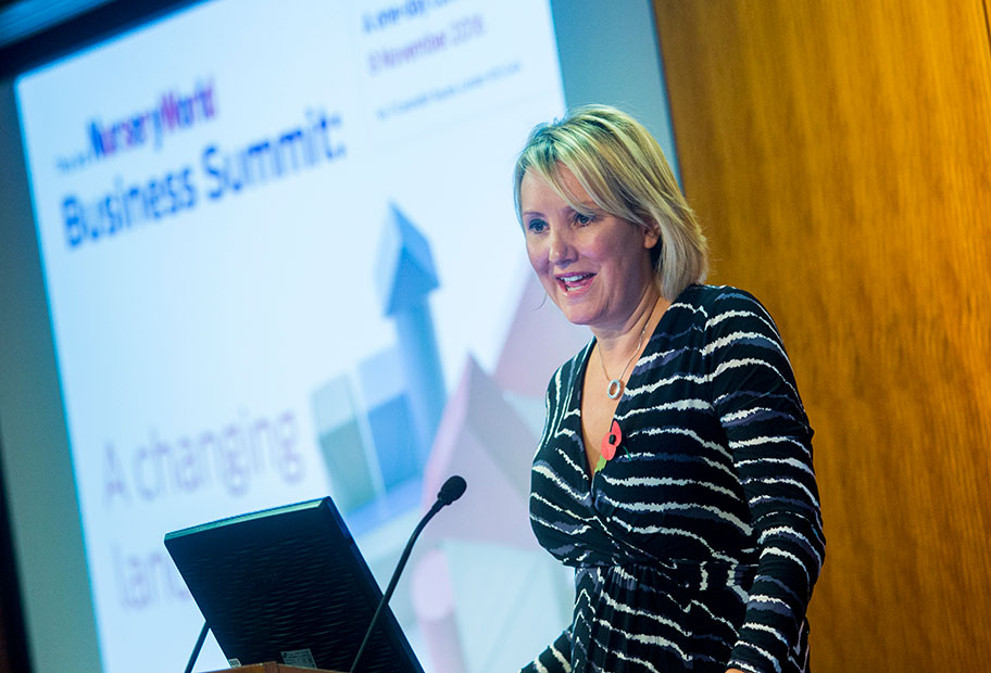 caroline-dineage-biz-summit.jpg