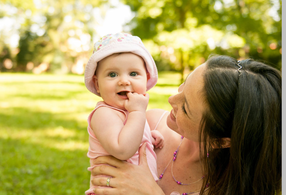 mum-and-toddler-in-park.jpg