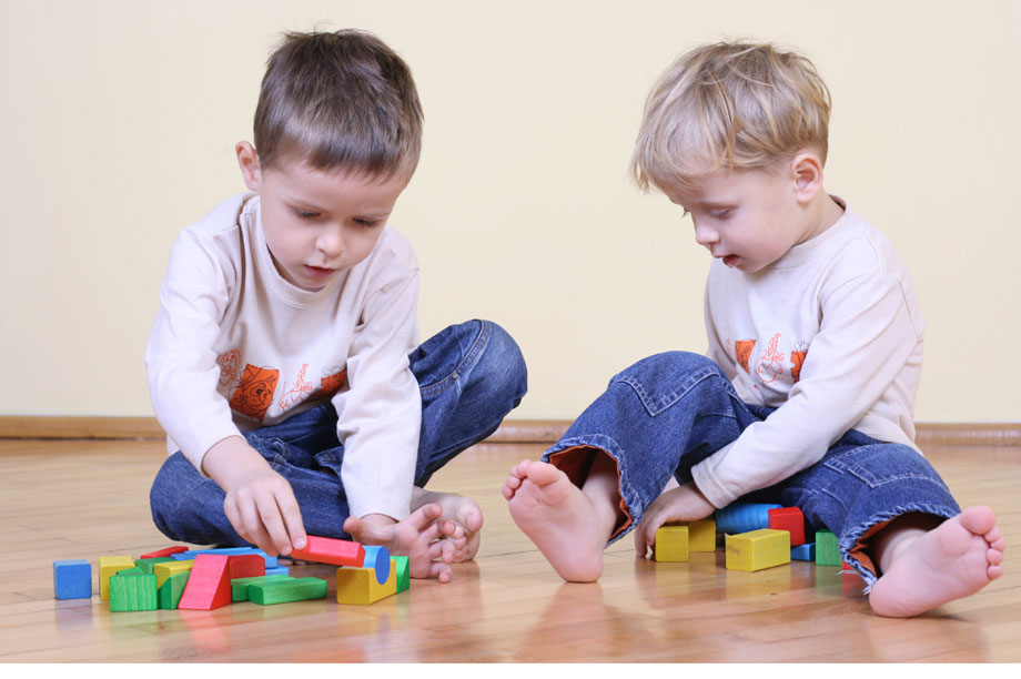 boys-playing-with-small-bricks.jpg